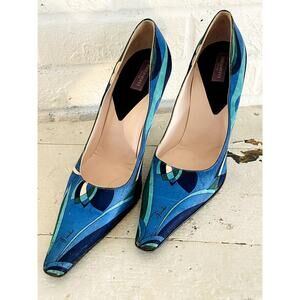 Emilio Pucci Satin Pumps Size 38 US 7.5 Blue Multicolor Pointed 4” Heel Italy